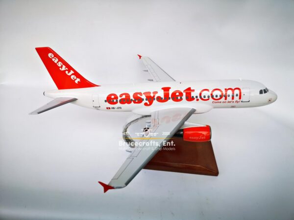 Model of Airbus A319 Easyjet with detailed craftsmanship.